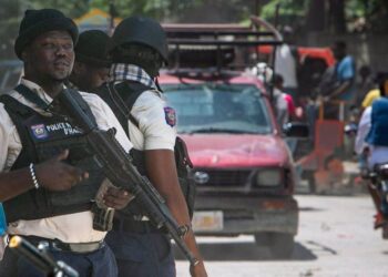 Tribunal ordena el bloqueo temporal del despliegue de policías de Kenia en Haití