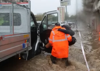 Alerta en Milán por el desborde del río Seveso tras violenta tormenta y fuertes vientos