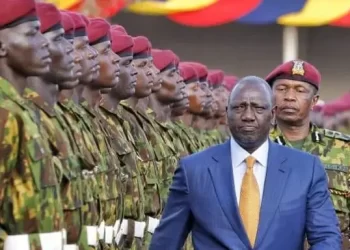 Un tribunal mantiene el bloqueo temporal del despliegue de policías de Kenia en Haití