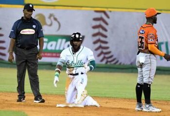 Estrellas vencen a Toros en 10 entradas y provocan un triple empate en primer lugar