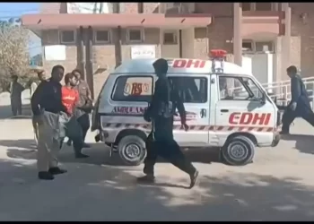 Al menos 5 muertos y 21 heridos en un ataquen contra un vehículo policial en Pakistán