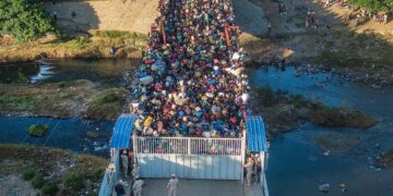 Haitianos deciden retomar intercambio comercial, pero exigen retiro de registro biométrico en Elías Piña