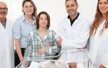 Nace en España el primer bebé de Europa gestado por dos mujeres