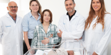 Nace en España el primer bebé de Europa gestado por dos mujeres