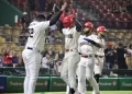 Abraham Almonte conecta jonrón y los Leones ganan segundo en casa