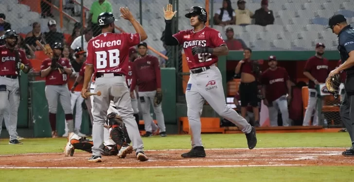 Gigantes ganan noveno juego seguido en la ruta y siguen en el primero