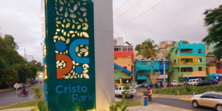 Moradores de Cristo Rey celebran y disfrutan de las instalaciones que ofrece el Cristo Park