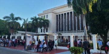 Ministerio Educación no reporta personas afectados en conato de incendio