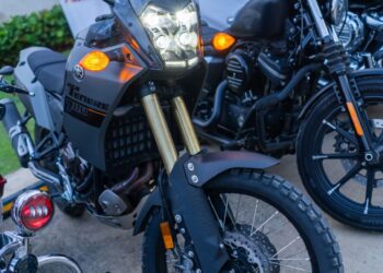 Santo Domingo Motors presenta modelos de Yamaha R7 y XSR700