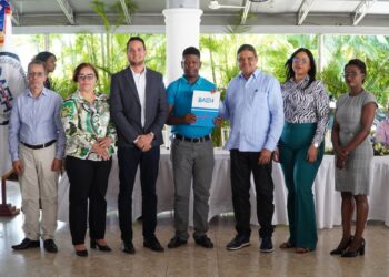 La DAEH formaliza cambios de designaciones a decenas de colaboradores