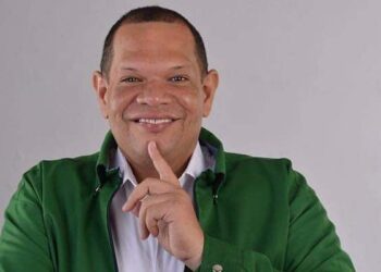 Alcalde Carlos Guzmán encabezará boletas de FP, PLD Y PRD en SDN