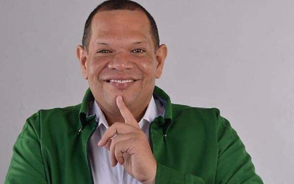 Alcalde Carlos Guzmán encabezará boletas de FP, PLD Y PRD en SDN