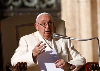 El papa Francisco recibió a familiares de rehenes israelíes y presos palestinos