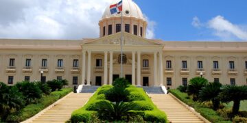 Declaran 3 días de duelo por víctimas mortales a causa de disturbio tropical 