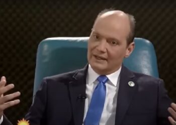 Ramfis Domínguez afirma la única manera de impedir su candidatura presidencial es modificando la Constitución