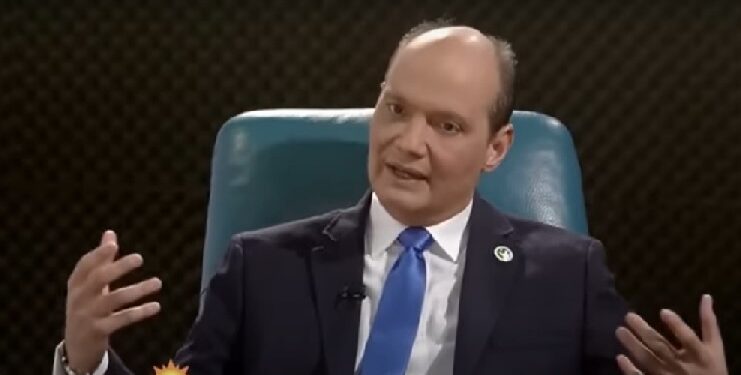 Ramfis Domínguez afirma la única manera de impedir  su candidatura presidencial es modificando la Constitución