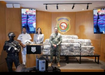 Apresan 3 personas con 335 paquetes presunta cocaína en Peravia 