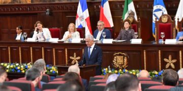 Senado aprueba proyecto ley que regula el pago de tarifas por reinscripción en colegios 