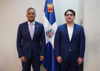 Hostos Rizik es juramentado como director de Unidad de Evaluación y Seguimiento de los Proyectos de la Presidencia