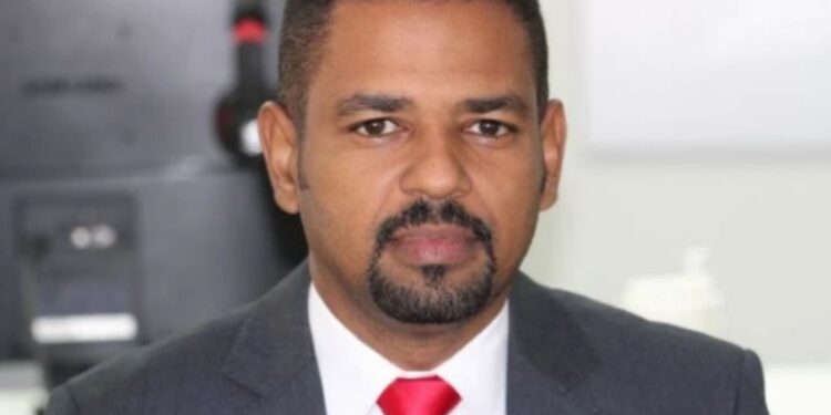 Rafael Cisnero, candidato a diputado, destaca el apoyo ciudadano a su proyecto "Las Comunas" para mejorar la salud en SDE