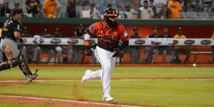 Toros del Este derrotan a las Águilas Cibaeñas 7-2
