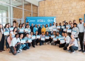 La Alcaldía del DN, Cincinnatus Institute celebran graduación de 43 jóvenes del programa "Futuro de Esperanza"