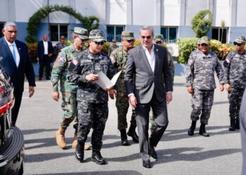 PN presenta al presidente Abinader más de 30 mil armas cortopunzantes ocupadas en pasados seis meses