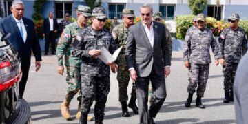 PN presenta al presidente Abinader más de 30 mil armas cortopunzantes ocupadas en pasados seis meses