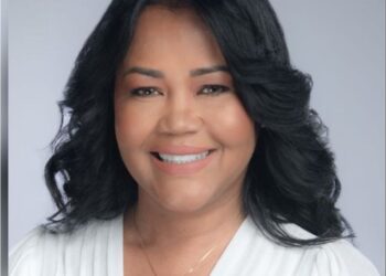 ¿Quién es Escarlyn Yakaira Benzan "Scarlet Benzán" viceministra de Emprendedurismo de la Presidencia y secretaria de crecimiento del PRM? 