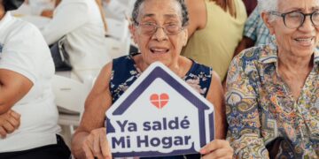 Entregan Títulos de Propiedad y Bonos Saldo Mi Hogar en Invivienda