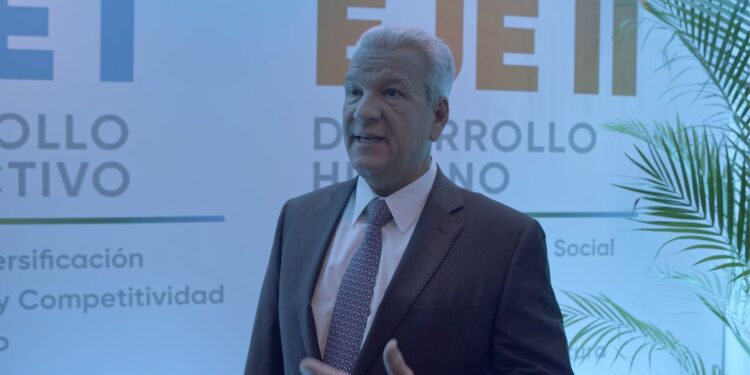 Lisandro Macarrulla destaca que RD se encamina a lograr el mayor crecimiento económico regional en 2024
