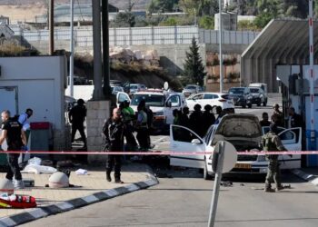 Al menos siete heridos durante un ataque con armas de fuego contra un puesto de control al sur de Jerusalén