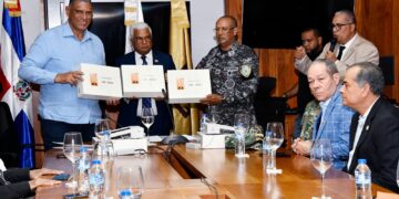 Policía Nacional recibe 12 mil tablets para ser utilizadas en trabajos de prevención