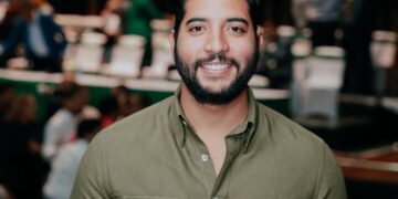 Advierten posible exclusión de candidatura a diputado por FP luego de éste ganar encuestas