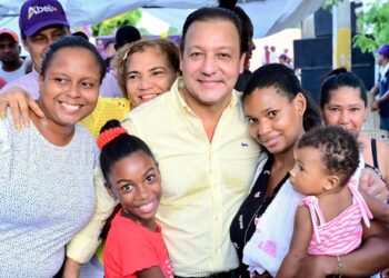 Abel Martínez: "Mi compromiso es con las mujeres y su desarrollo"