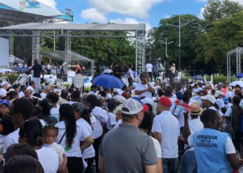 Cientos de familias participan de la tradicional marcha “Un Paso por mi Familia”