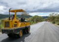Obras Públicas da toques finales a la carretera que comunica Montecristi y Puerto Plata