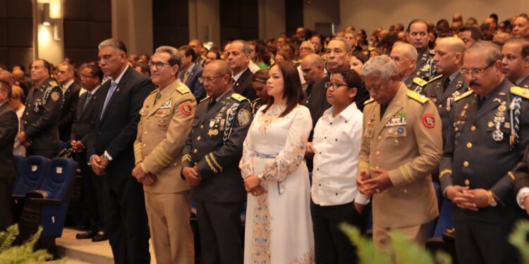 Mayor general Ramón Antonio Guzmán Peralta celebra misa de acción de gracias por su designación al frente de la PN