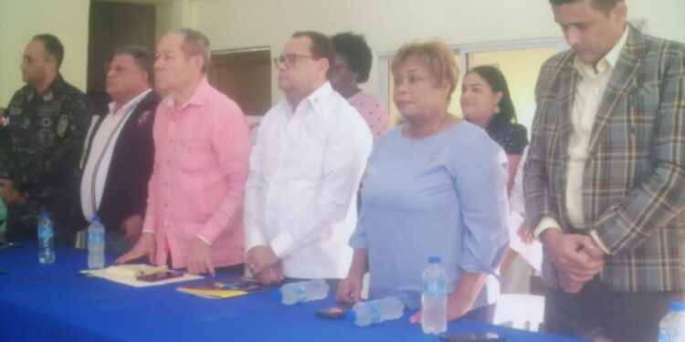PN participa en reunión con líderes comunitarios y autoridades en demarcación La Victoria