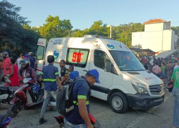 9-1-1 coordina la asistencia en accidente de tránsito en Quita Sueño