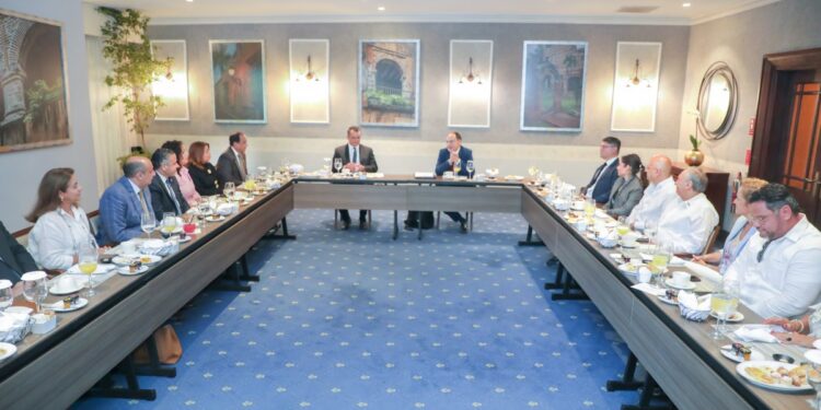 JCE comparte experiencia del sistema electoral de RD con embajadores de GRULAC