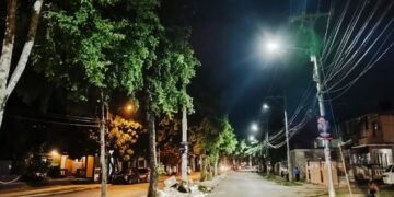 Edeeste coloca luminarias en avenida Francisco del Rosario Sánchez