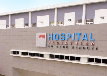 Especialista del Hugo Mendoza afirma leve descenso casos de dengue