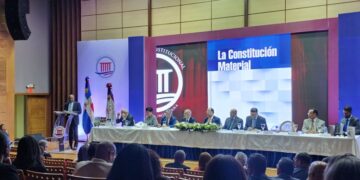 Magistrado José Alejandro Vargas arremete contra poderes fácticos, y advierte sobre peligros que corre el Tribunal Constitucional