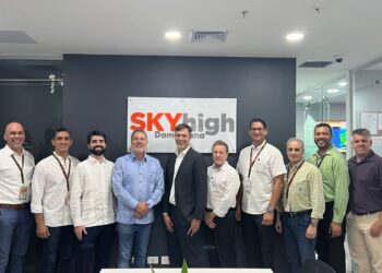 Skyhigh Dominicana fortalece lazos comerciales con la empresa brasileña de aeronáutica Embraer