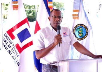 Inician proceso de titulación de solares, parcelas y viviendas en Azua