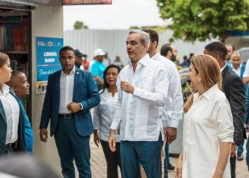 Se transforma la Duarte: Presidente Abinader y Carolina Mejía entregan “La París y su entorno”