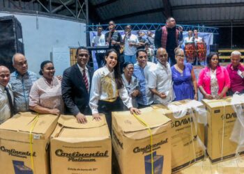 Betty Gerónimo recibe apoyo de pastores de Iglesias evangélicas en SDN