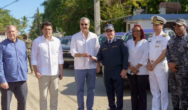 El presidente Abinader y el ministro Collado entregan obras en Las Galeras, Samaná