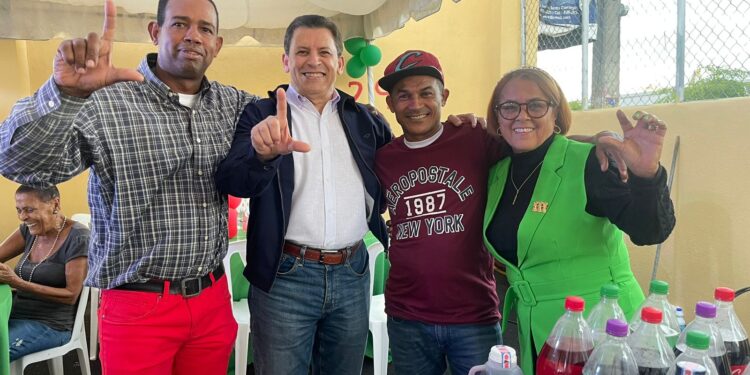 Candidato a diputado por FP Anibal Rivera llama a celebrar navidades con comprudencia